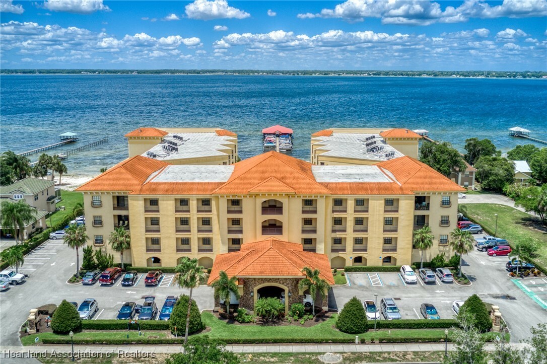 Property Photo: 2351 Lakeview Drive 216 FL 33870