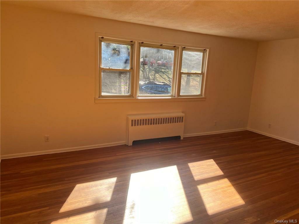 Property Photo:  140 N Broadway A1  NY 10533 