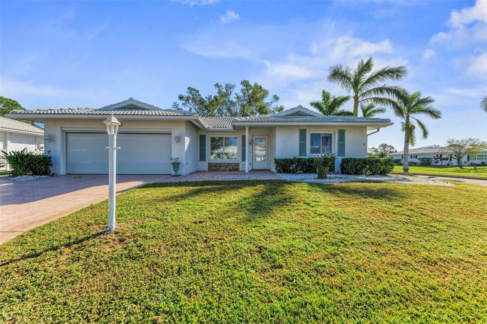 Property Photo:  1507 N Knollwood Drive  FL 34208 