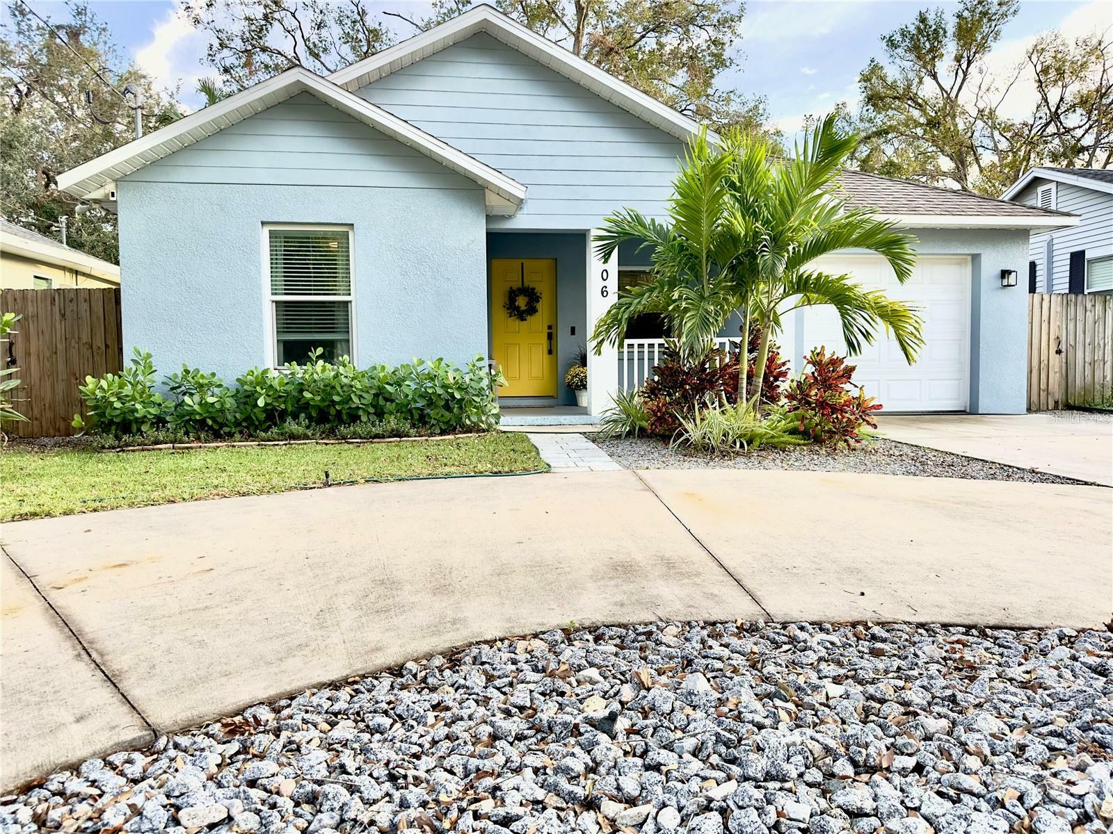 Property Photo:  106 W Cayuga Street  FL 33603 