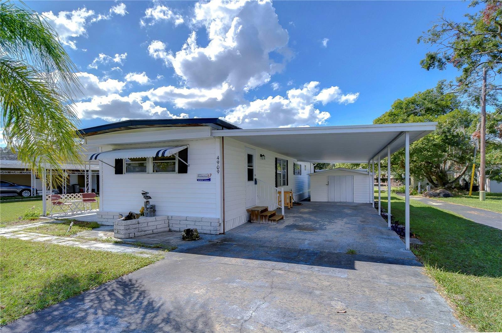 Property Photo:  4909 Kent Drive  FL 33541 