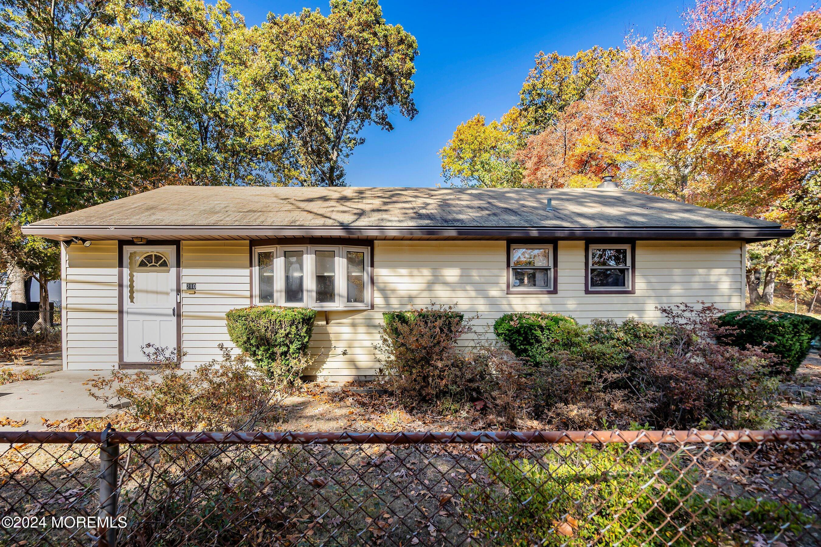 Property Photo:  210 Pardee Boulevard  NJ 08015 