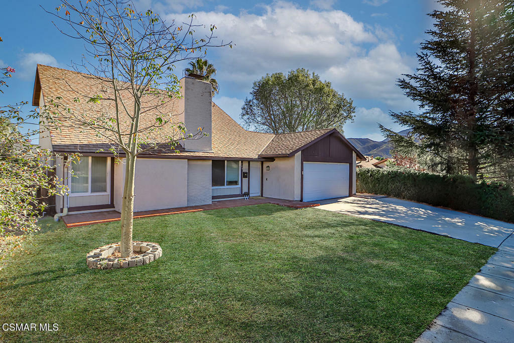 Property Photo:  906 Oakmound Avenue  CA 91320 