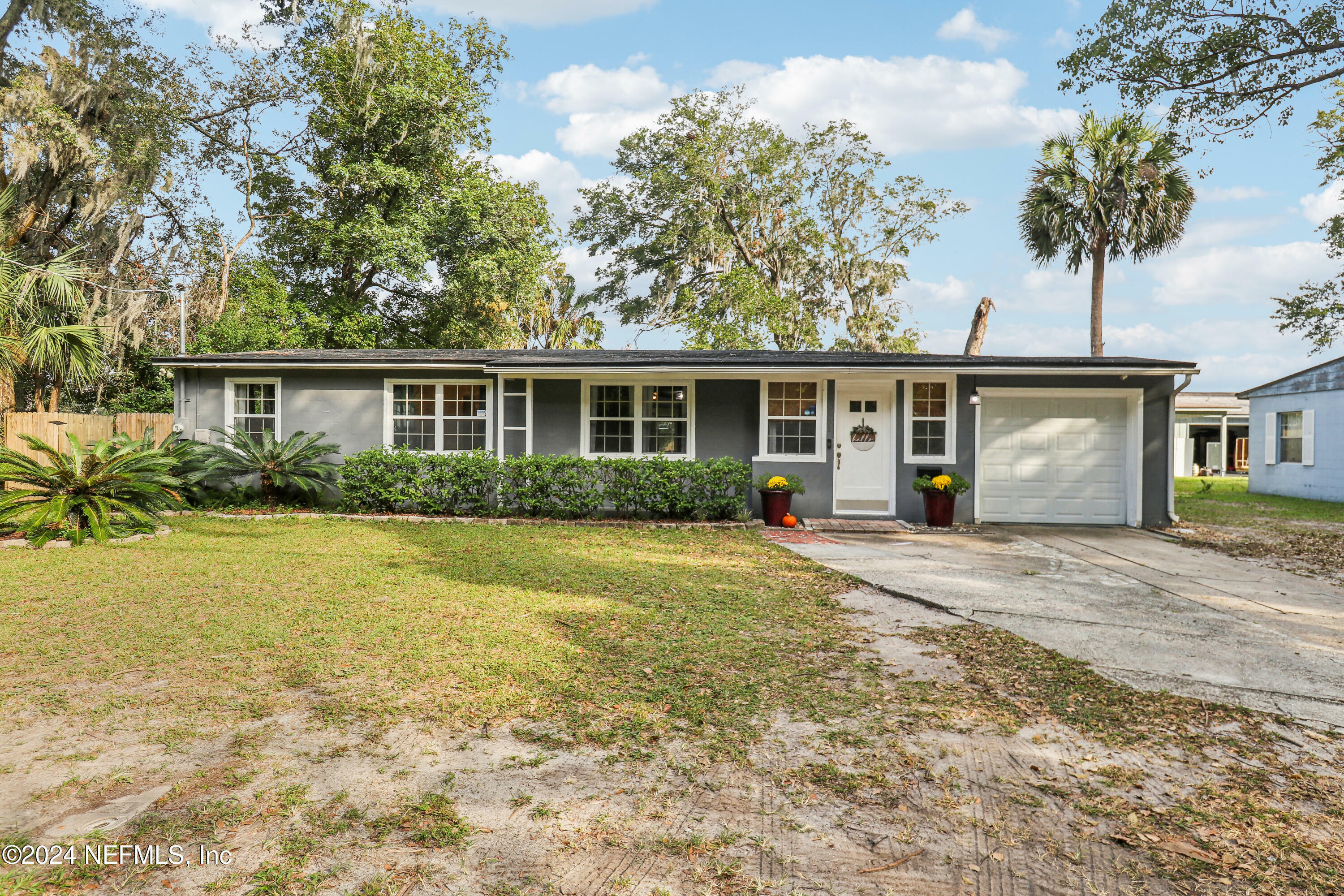 Property Photo:  5631 Tanglewood Lane  FL 32211 