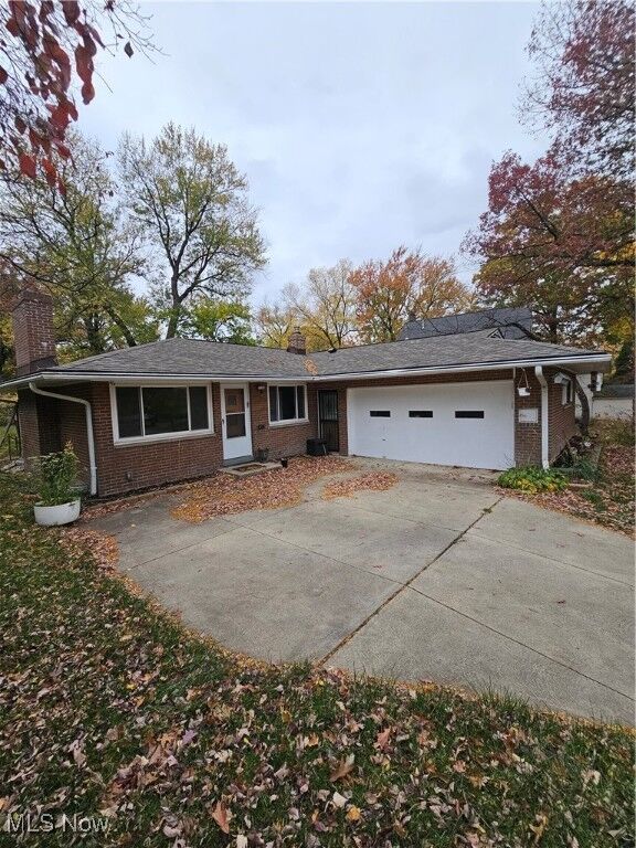 Property Photo: 945 W Schaaf Road OH 44109