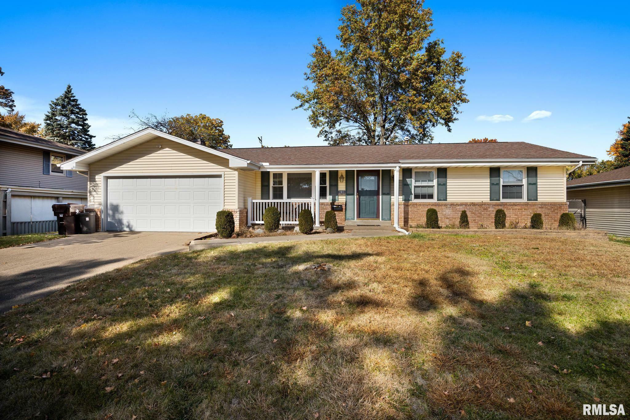 Property Photo:  2813 W Creston Lane  IL 61604-2103 