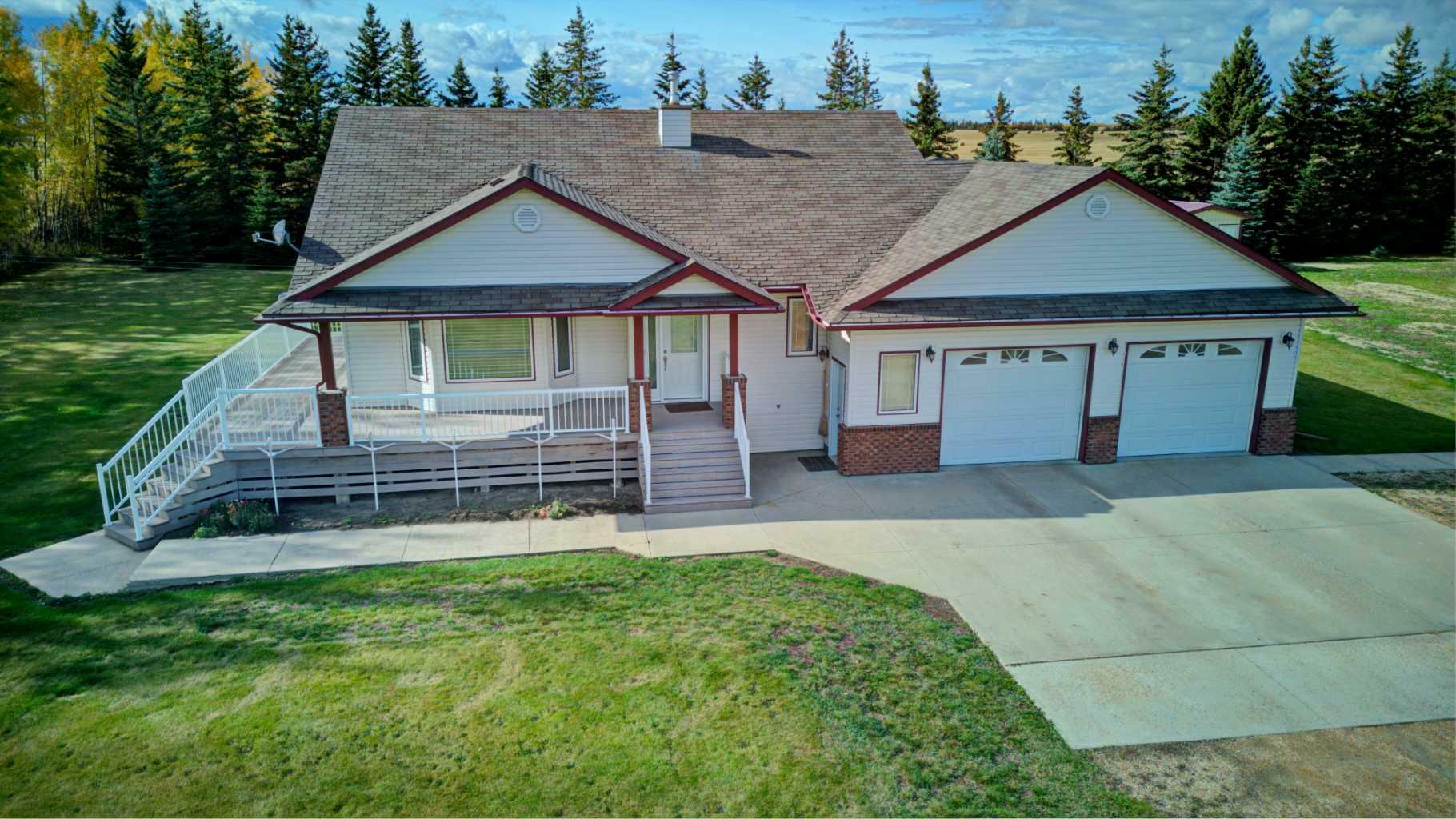 Property Photo:  59502 Range Road 35  AB T7N 1N3 