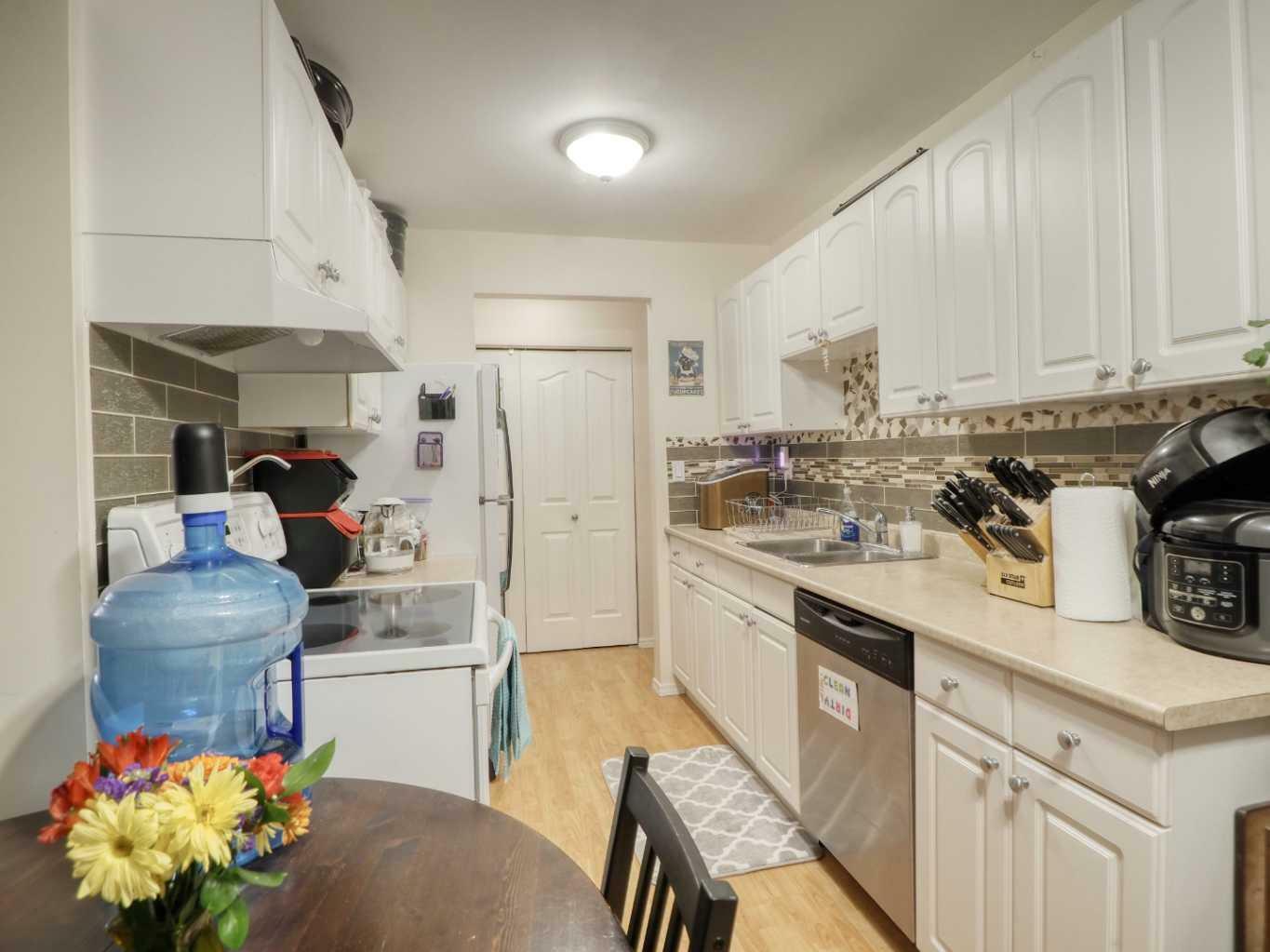 Property Photo:  4904 54 Street W 102  AB T4N 2G8 