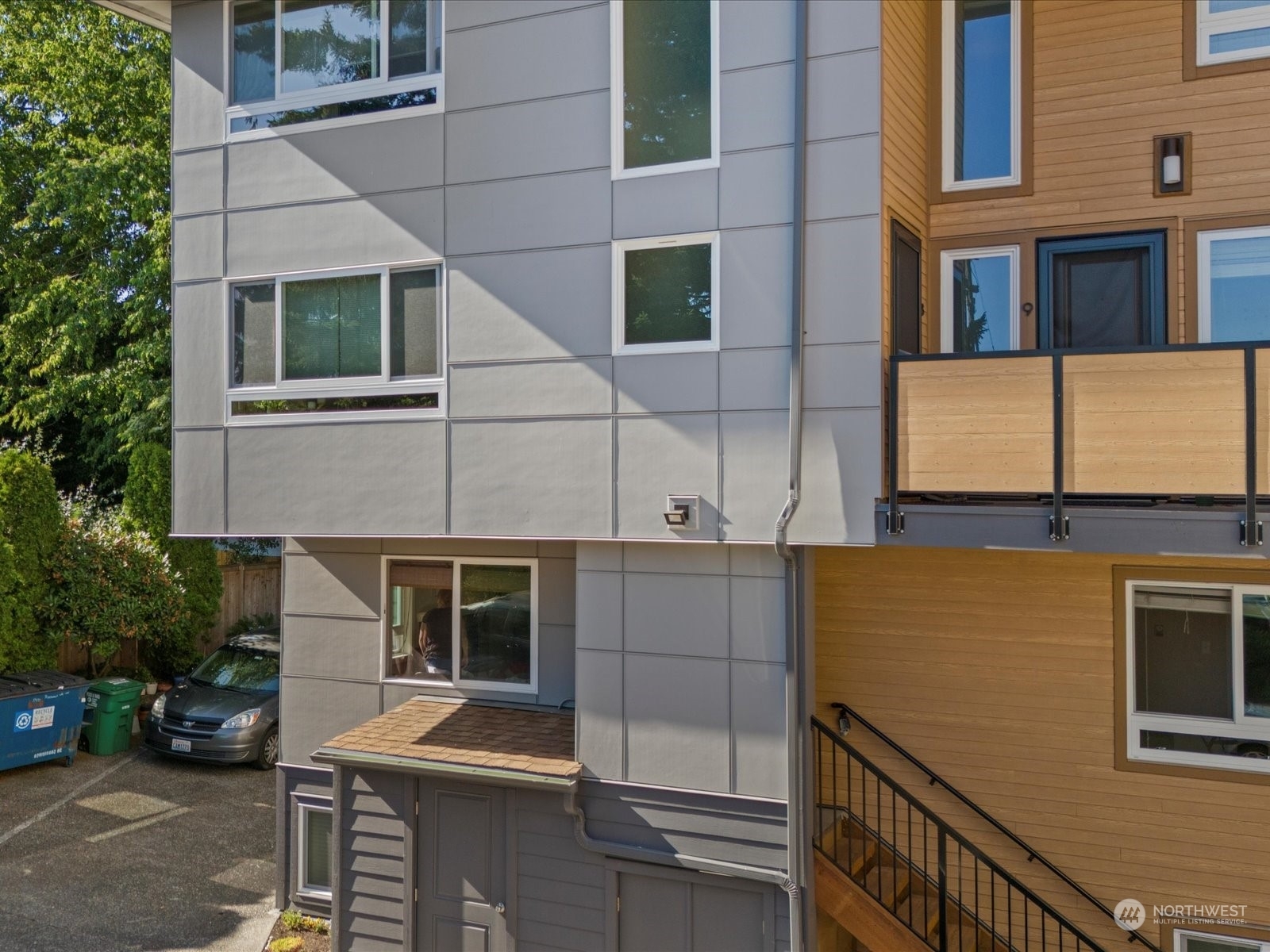 Property Photo:  11401 Roosevelt Way NE 7  WA 98125 