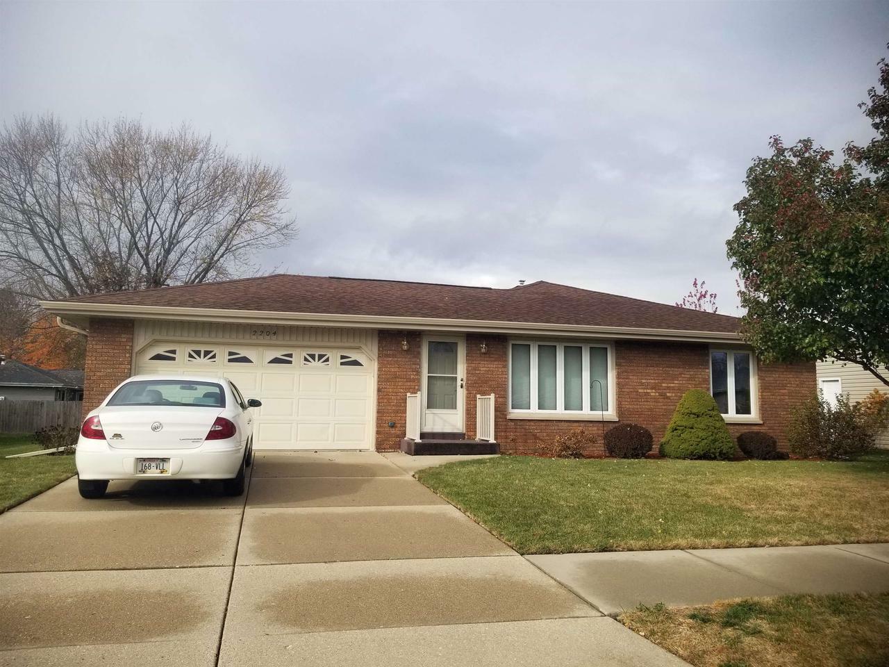 2204 South Oakhill Avenue  Janesville WI 53546 photo