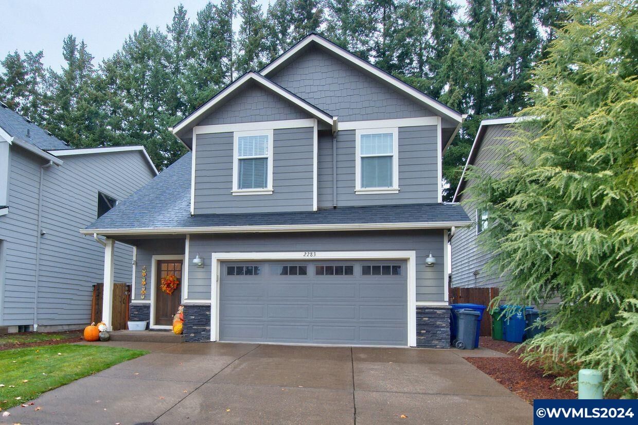 Property Photo:  2283  Deer Av  OR 97383-1711 