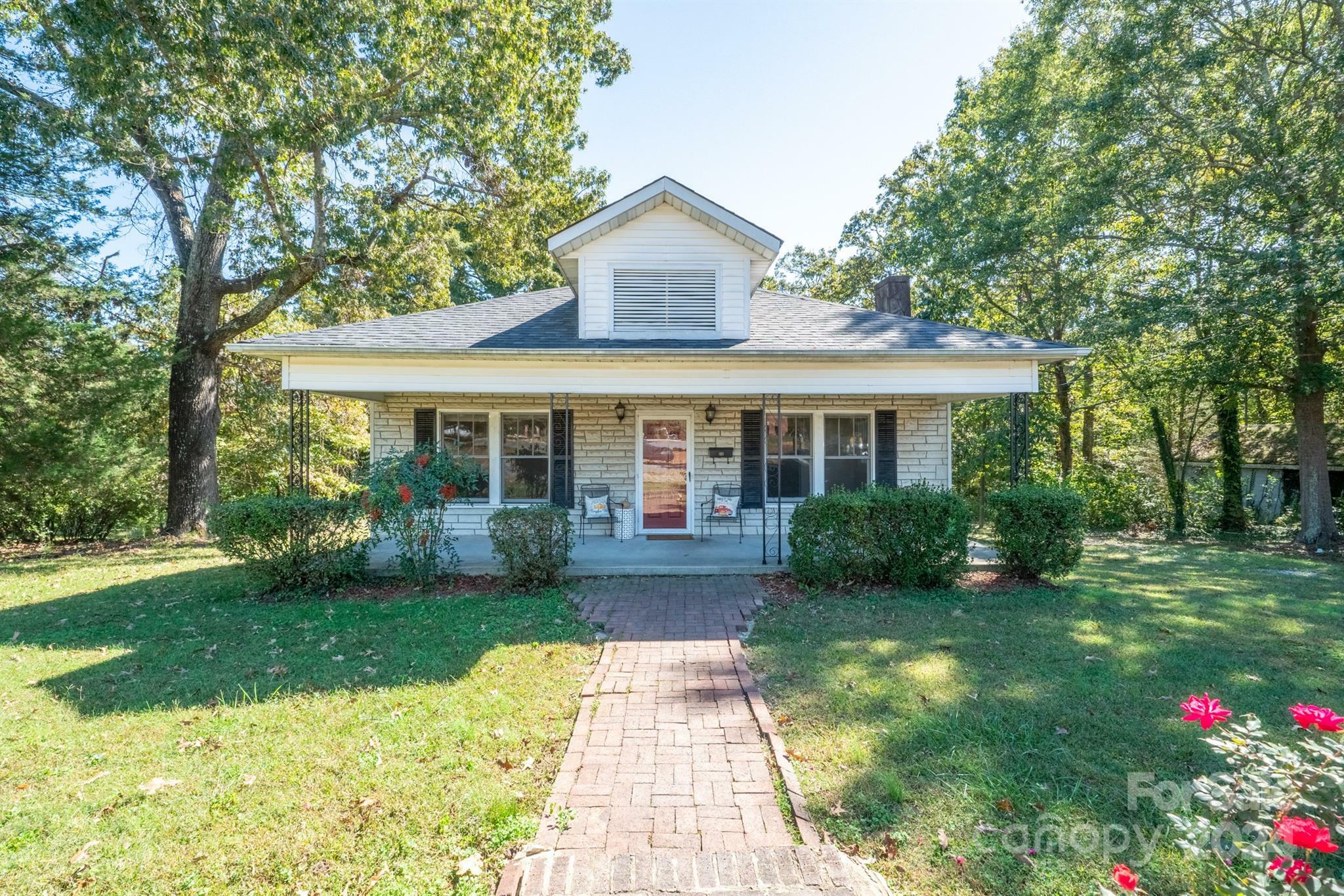 308 E Chestnut Street  Stanley NC 28164 photo