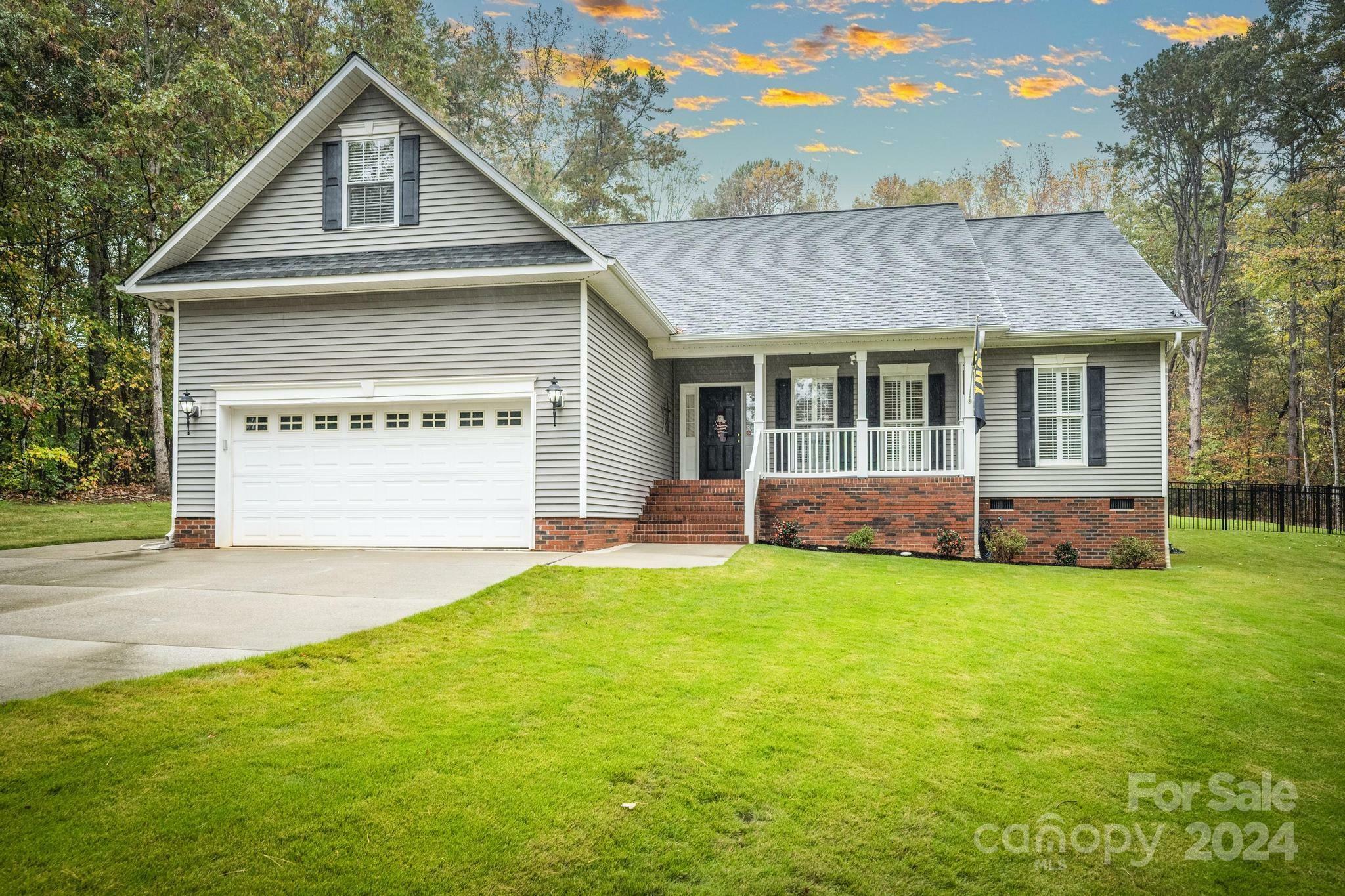 Property Photo:  4020 Drake Court  NC 28037 