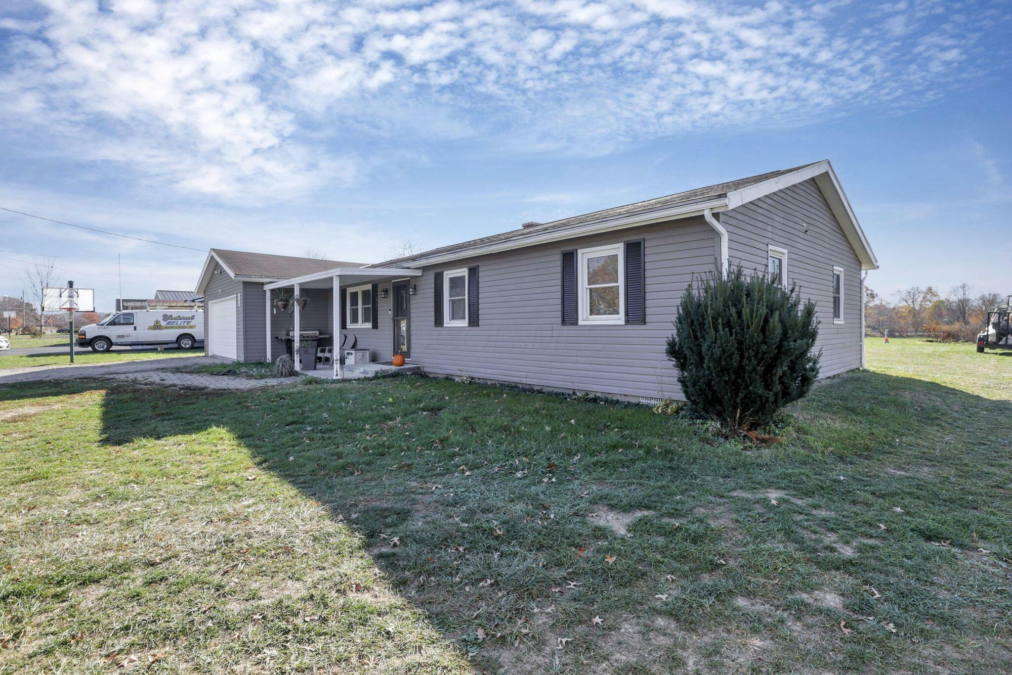 Property Photo:  261 Valley Drive NE  OH 43055 