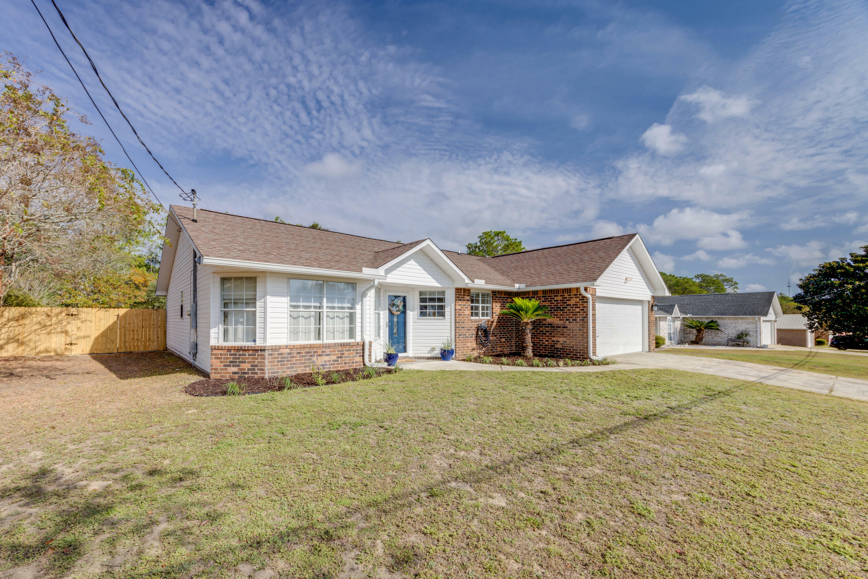 Property Photo:  1237 Jefferyscot Drive  FL 32536 