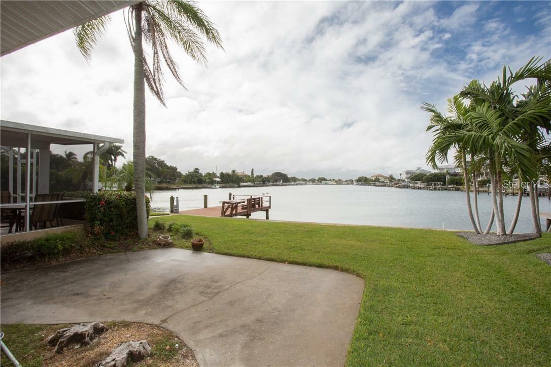 Property Photo:  905 Oakwood Drive  FL 33770 