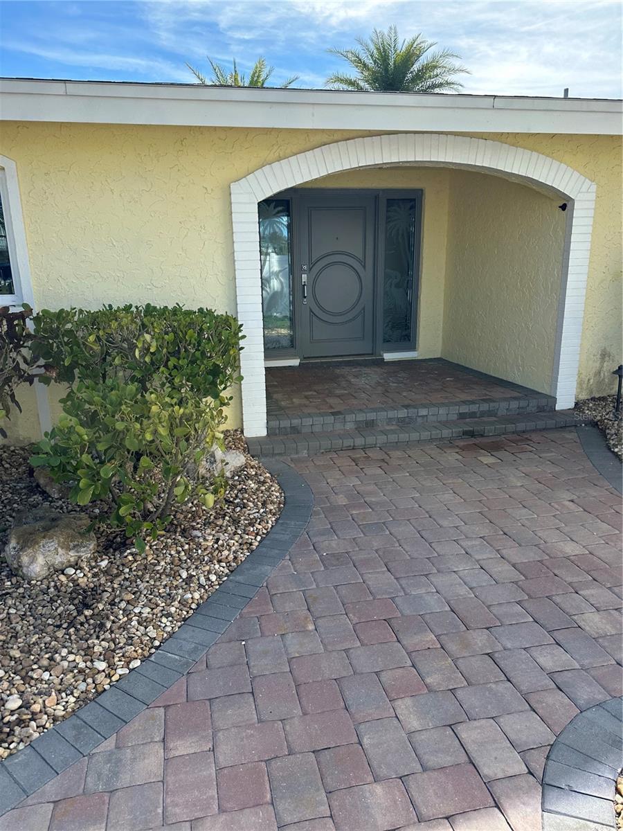 Property Photo: 239 Punta Vista Drive FL 33706