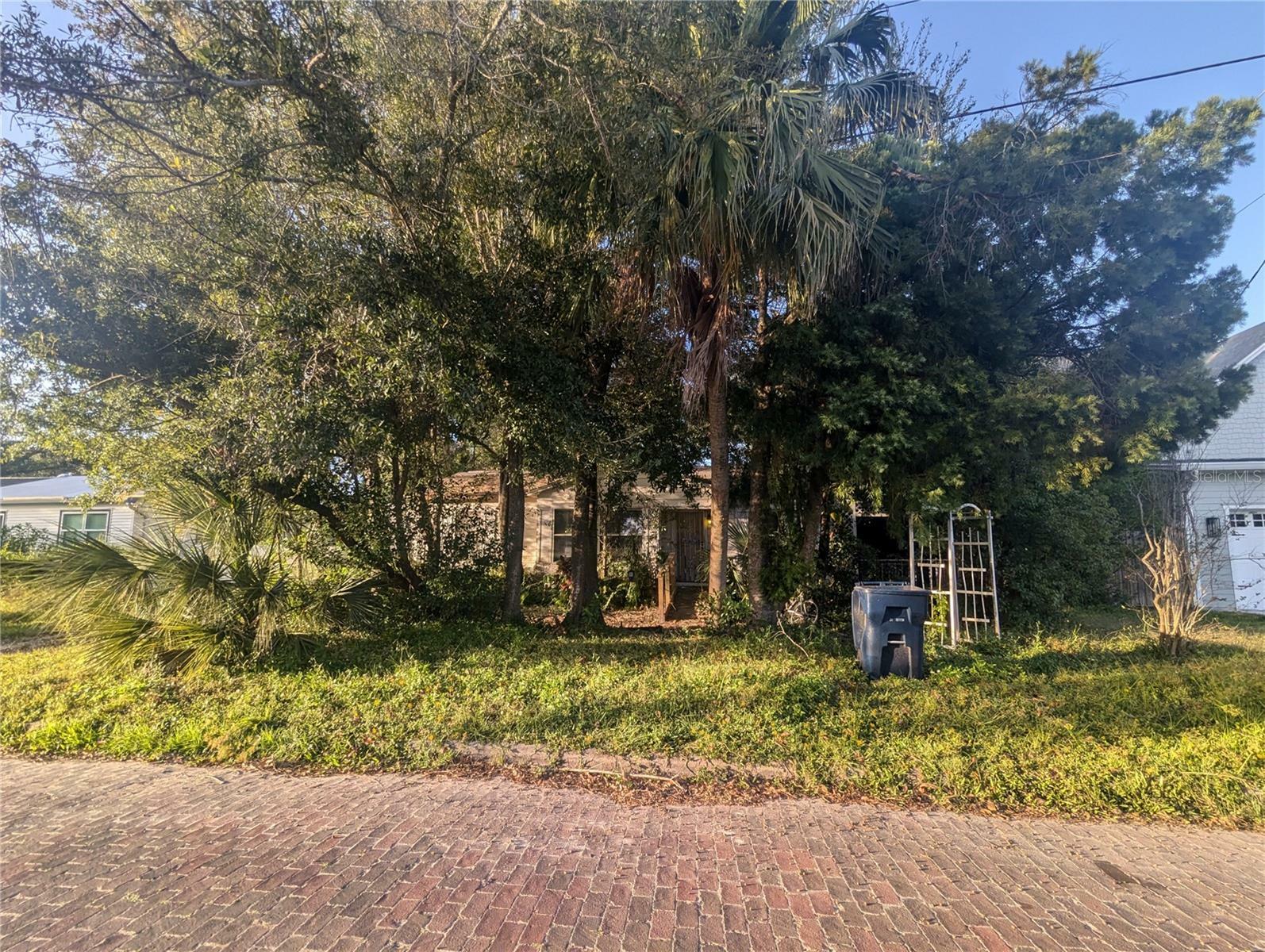 Property Photo:  1105 W Peninsular Street  FL 33603 