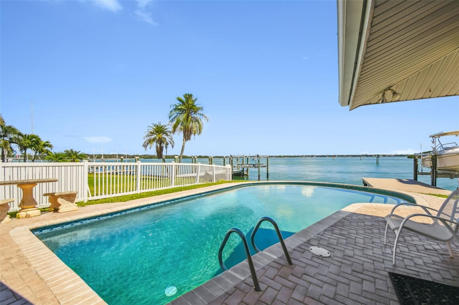 Property Photo: 529 Johns Pass Avenue FL 33708