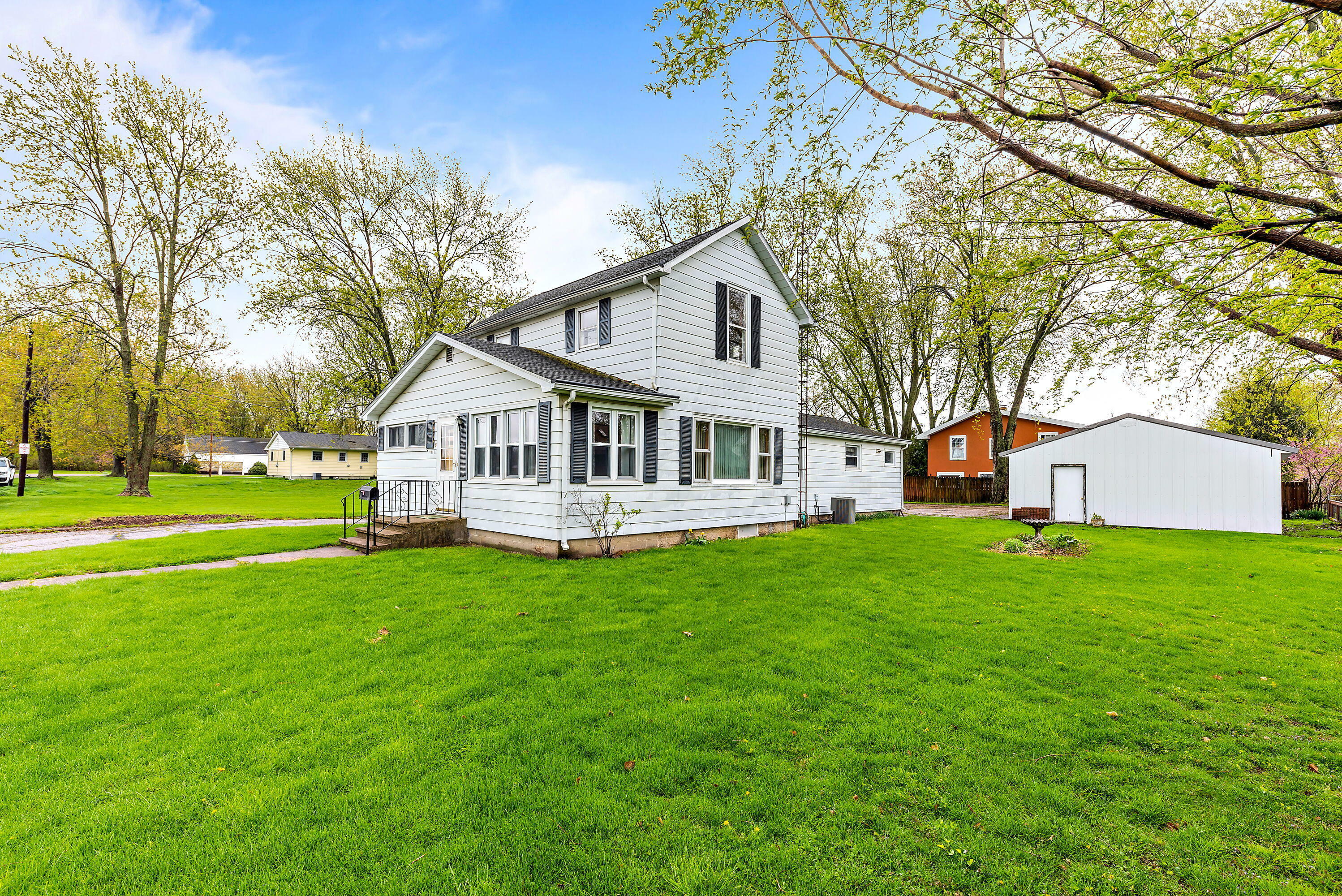 Property Photo:  5 Pine Street  MI 49128 