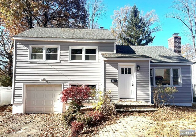 Property Photo:  107 Woodland Road  NJ 07974 