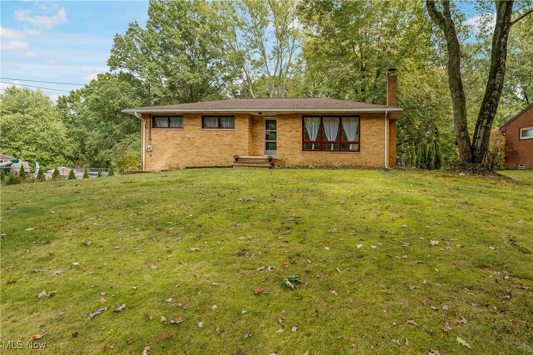 Property Photo:  5887 Woodward Drive  OH 44319 