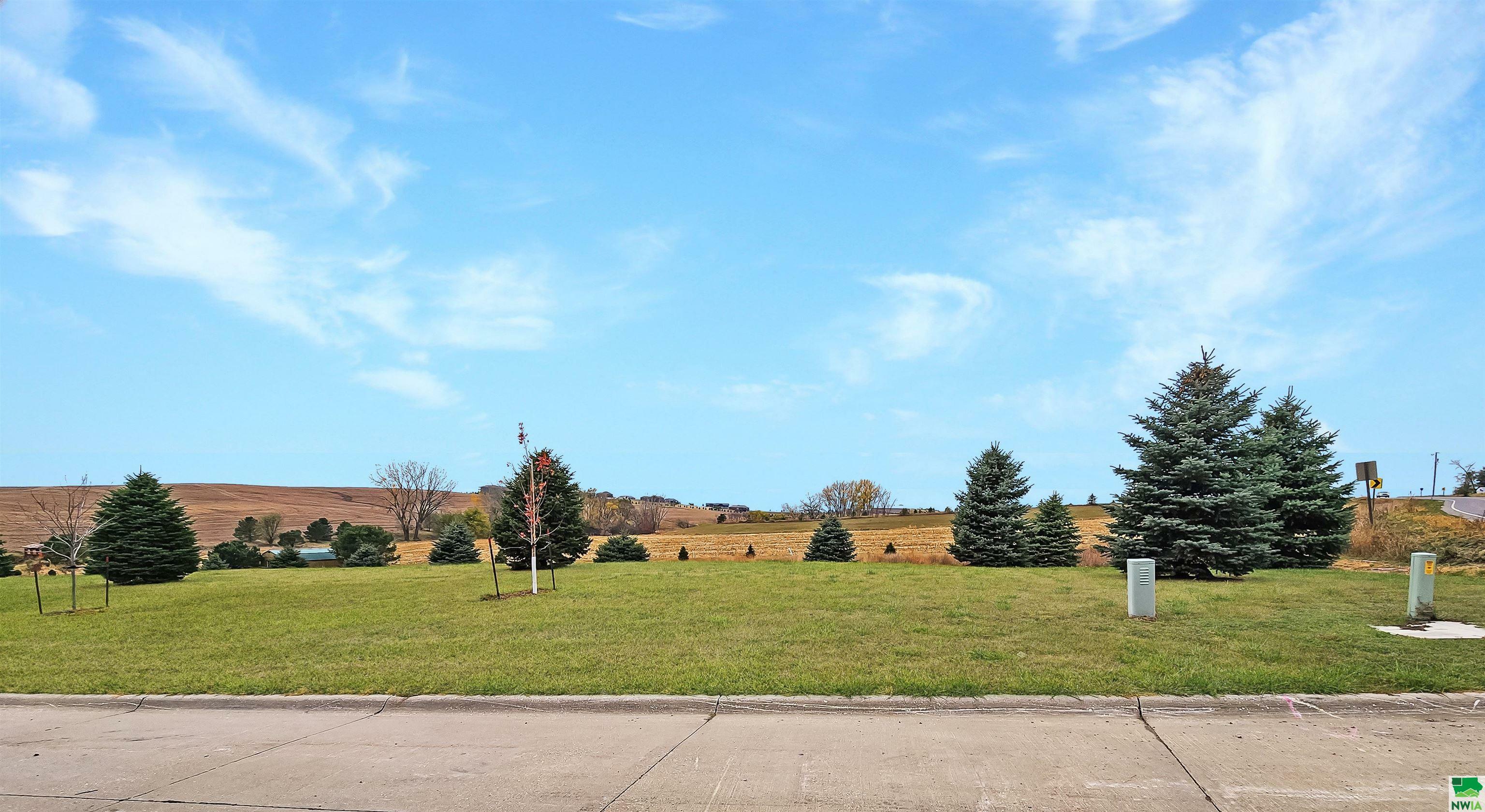 Property Photo:  Lot 4 Sweetwater Ct  IA 51038 