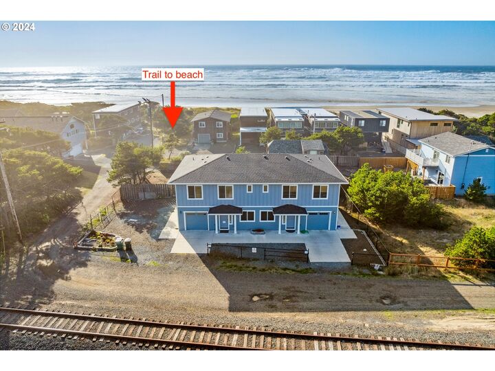 Property Photo: 107/109 NW 22nd Ave OR 97136