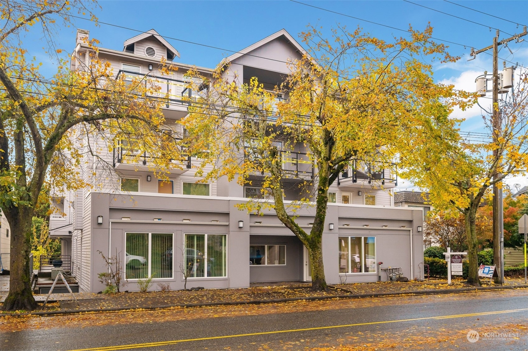 Property Photo:  3435 California Avenue SW 306  WA 98116 