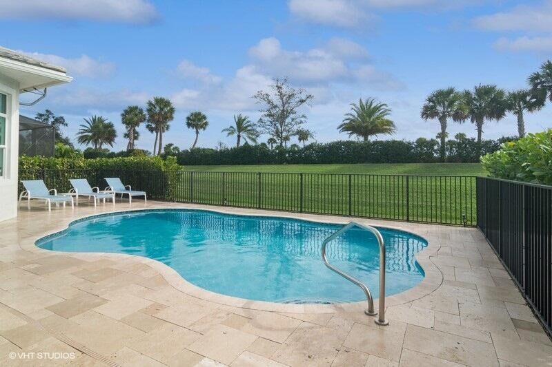 Property Photo: 9123 SW Pepoli Way FL 34987