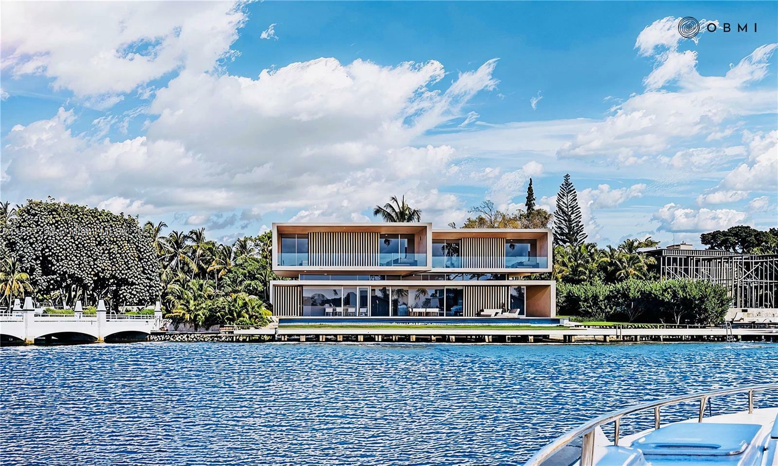 45 Star Island Dr  Miami Beach FL 33139 photo