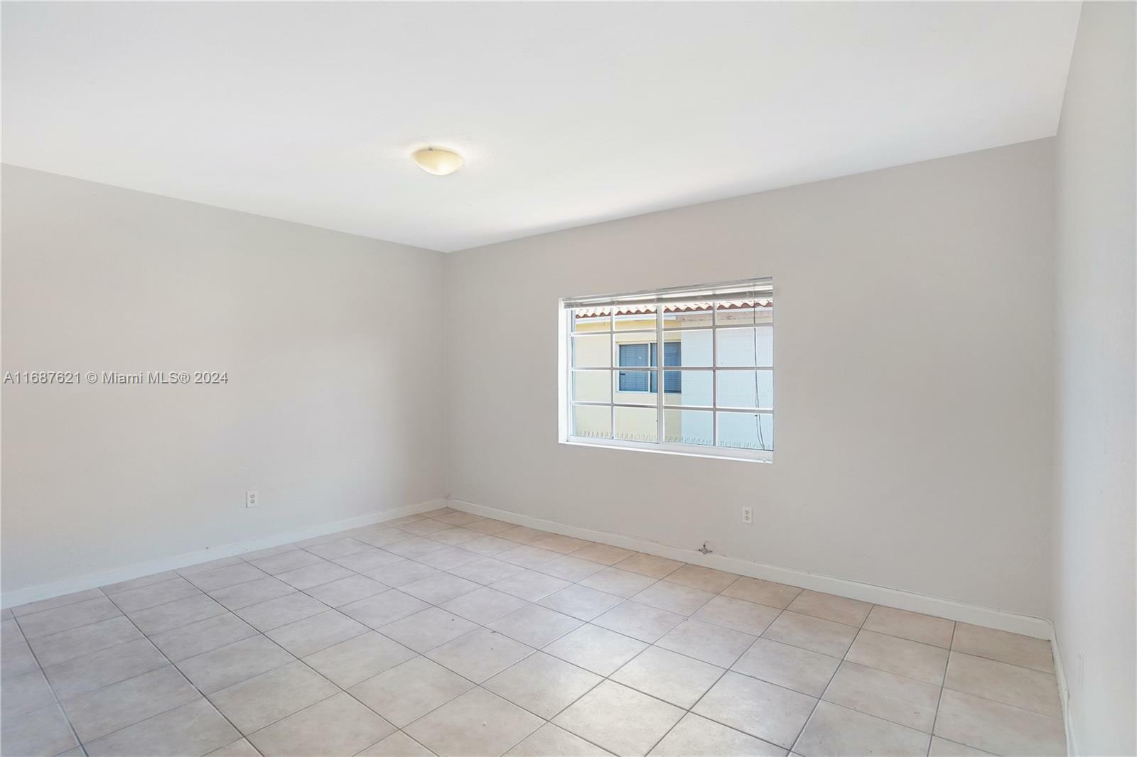 Property Photo:  1228 Marseille Dr 7  FL 33141 