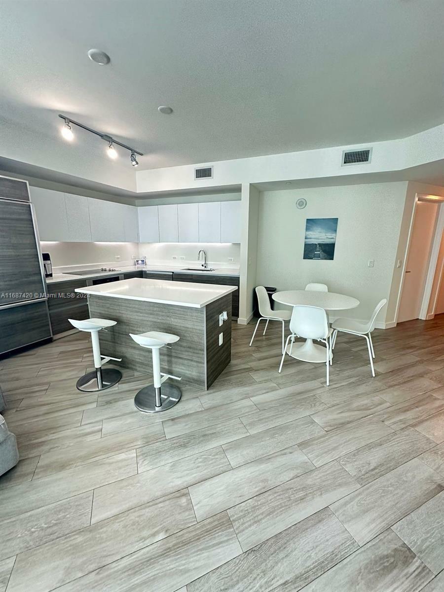 Property Photo:  1100 S Miami Ave 1601  FL 33130 