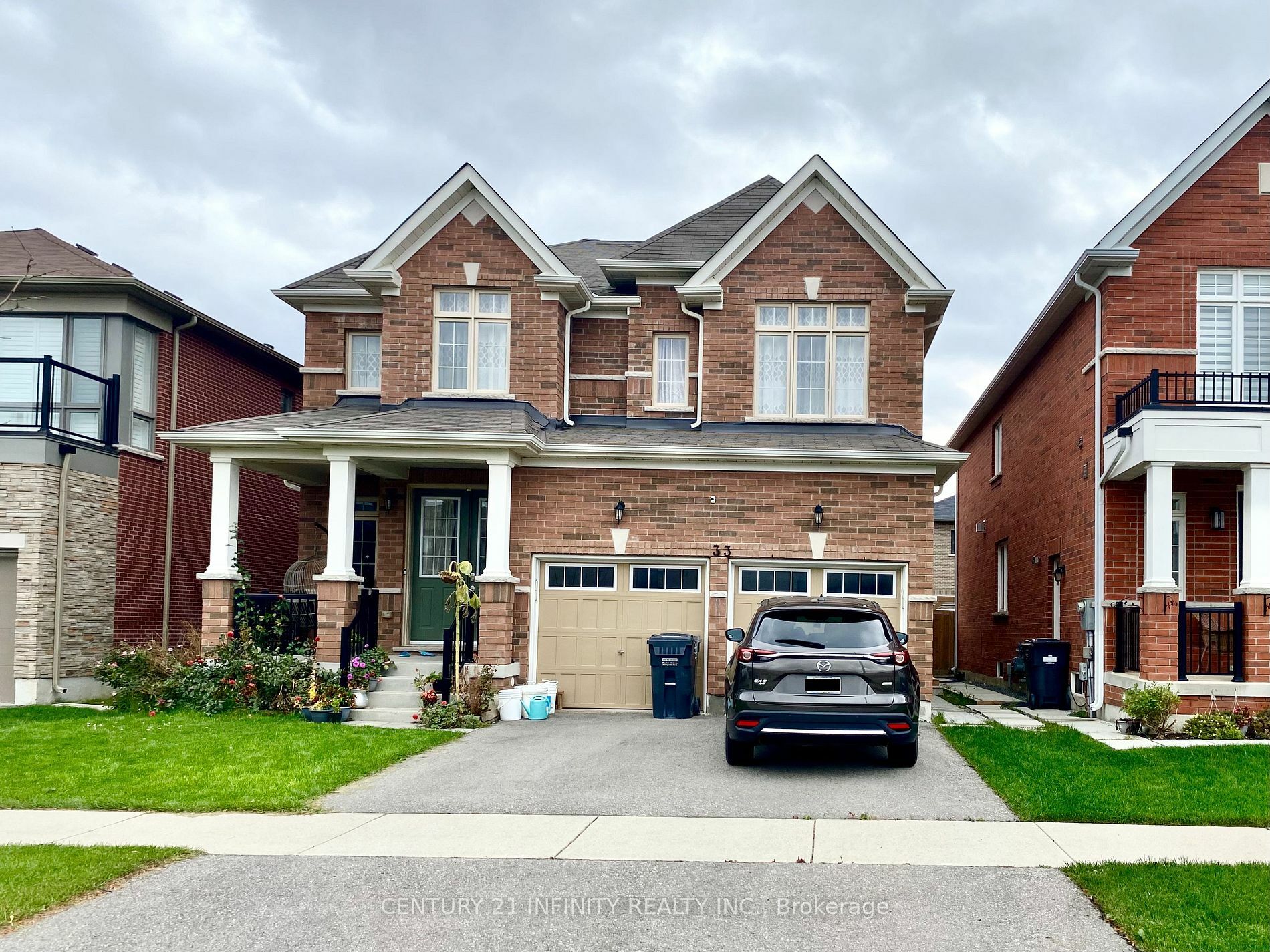 33 Grendon Cres  Brampton ON L6X 0E7 photo