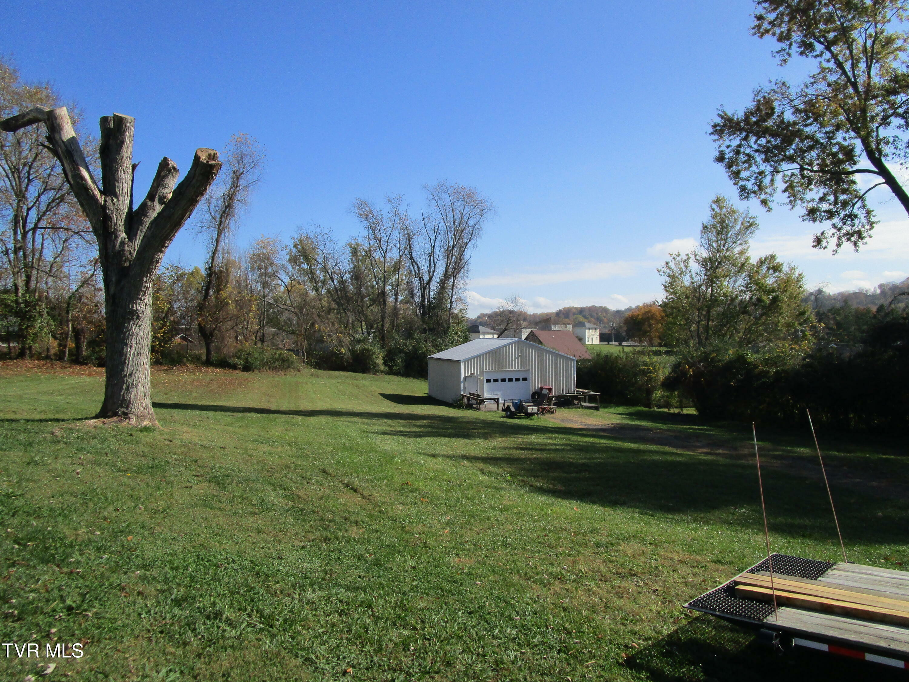 Property Photo:  2200 Hicks Road  TN 37604 