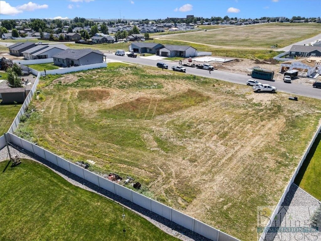 Property Photo: 2059 Gleneagles Boulevard MT 59105