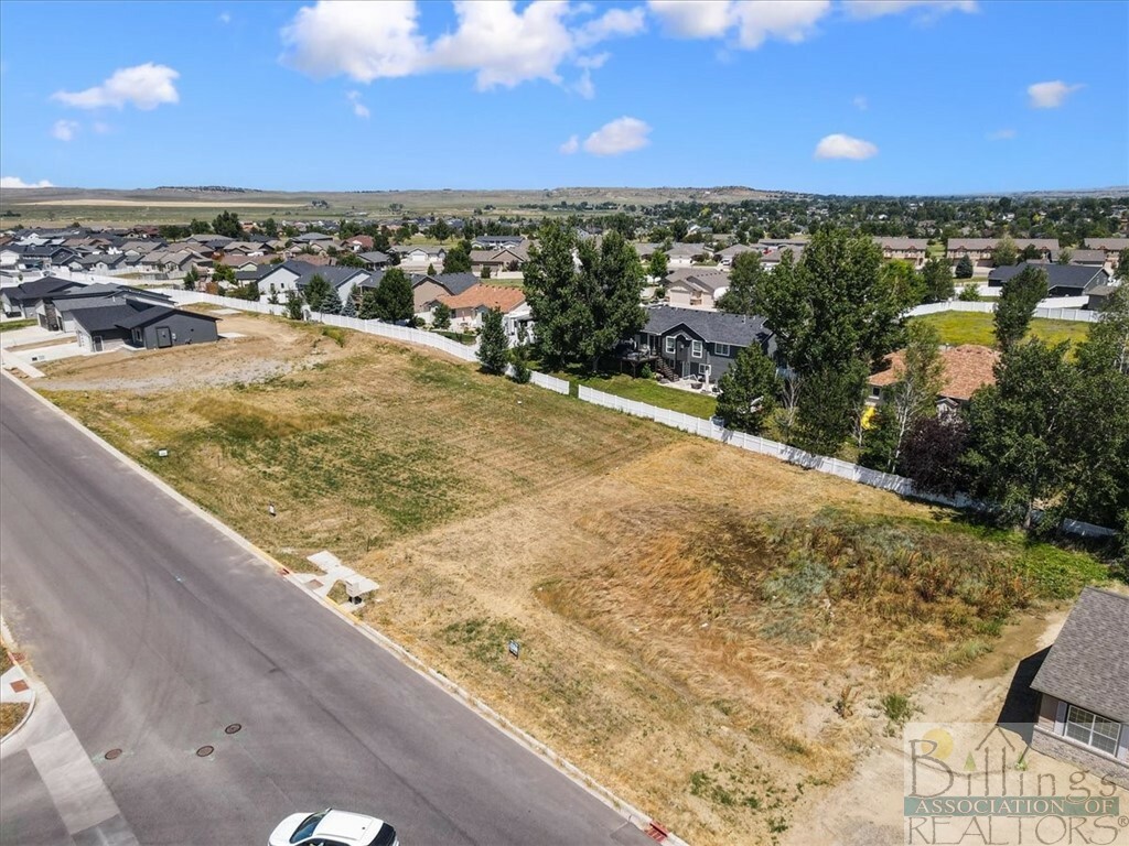 Property Photo:  2103 Gleneagles Boulevard  MT 59105 