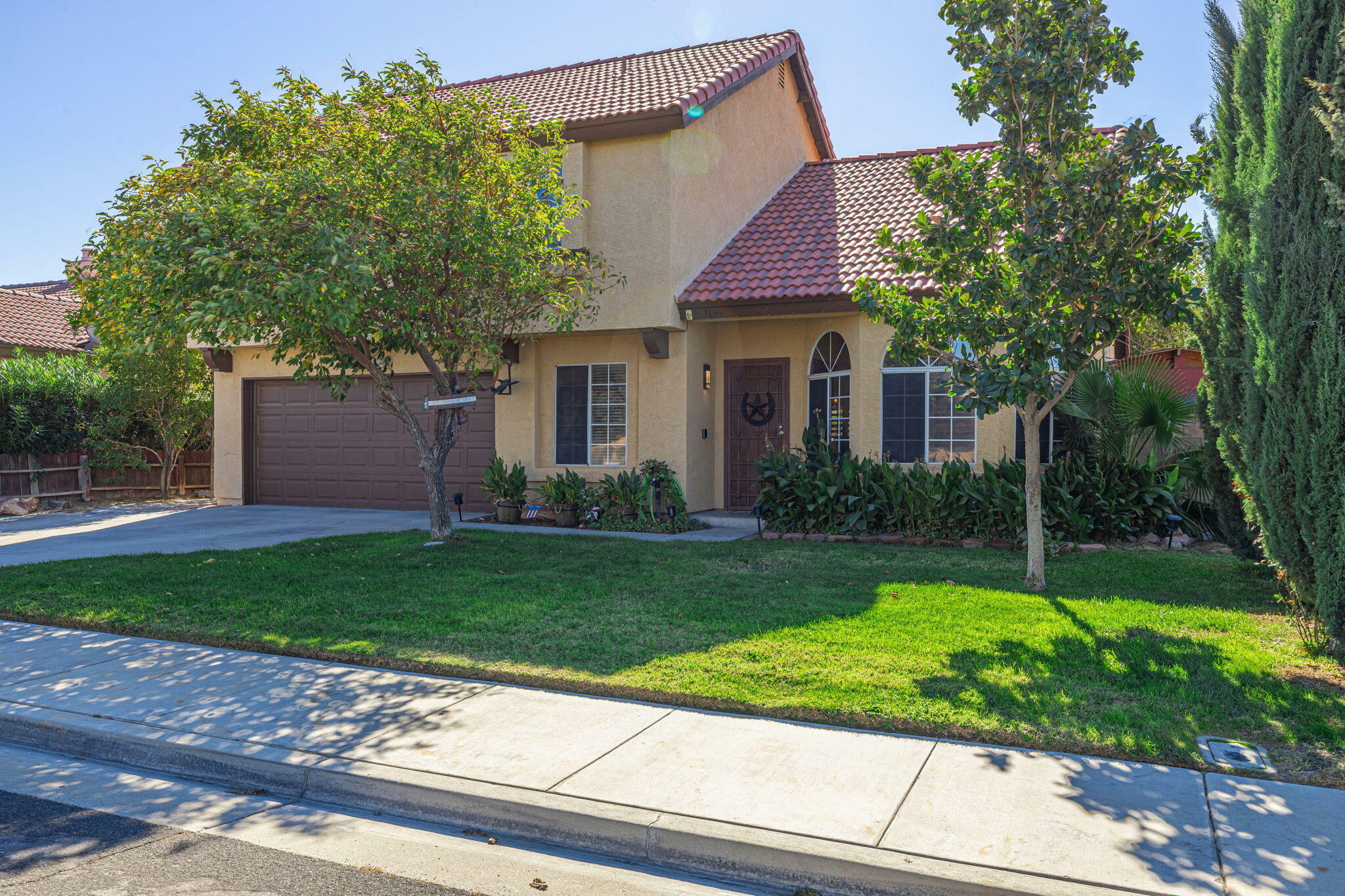 Property Photo:  1116 Hook Avenue  CA 93560 