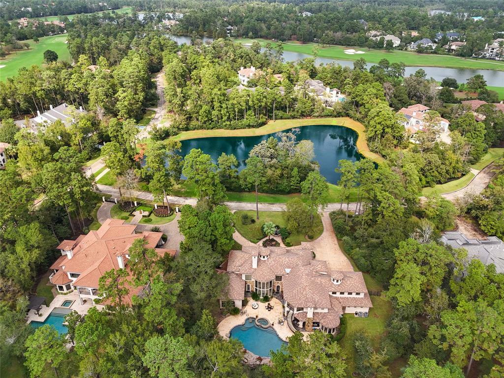 Property Photo: 23 Villeroy Way TX 77382
