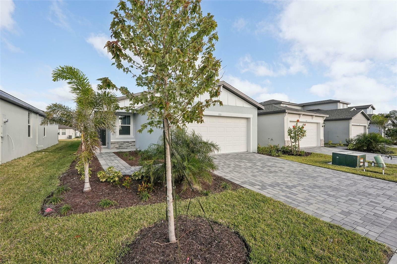 Property Photo:  113 Whiteland Bend  FL 34275 