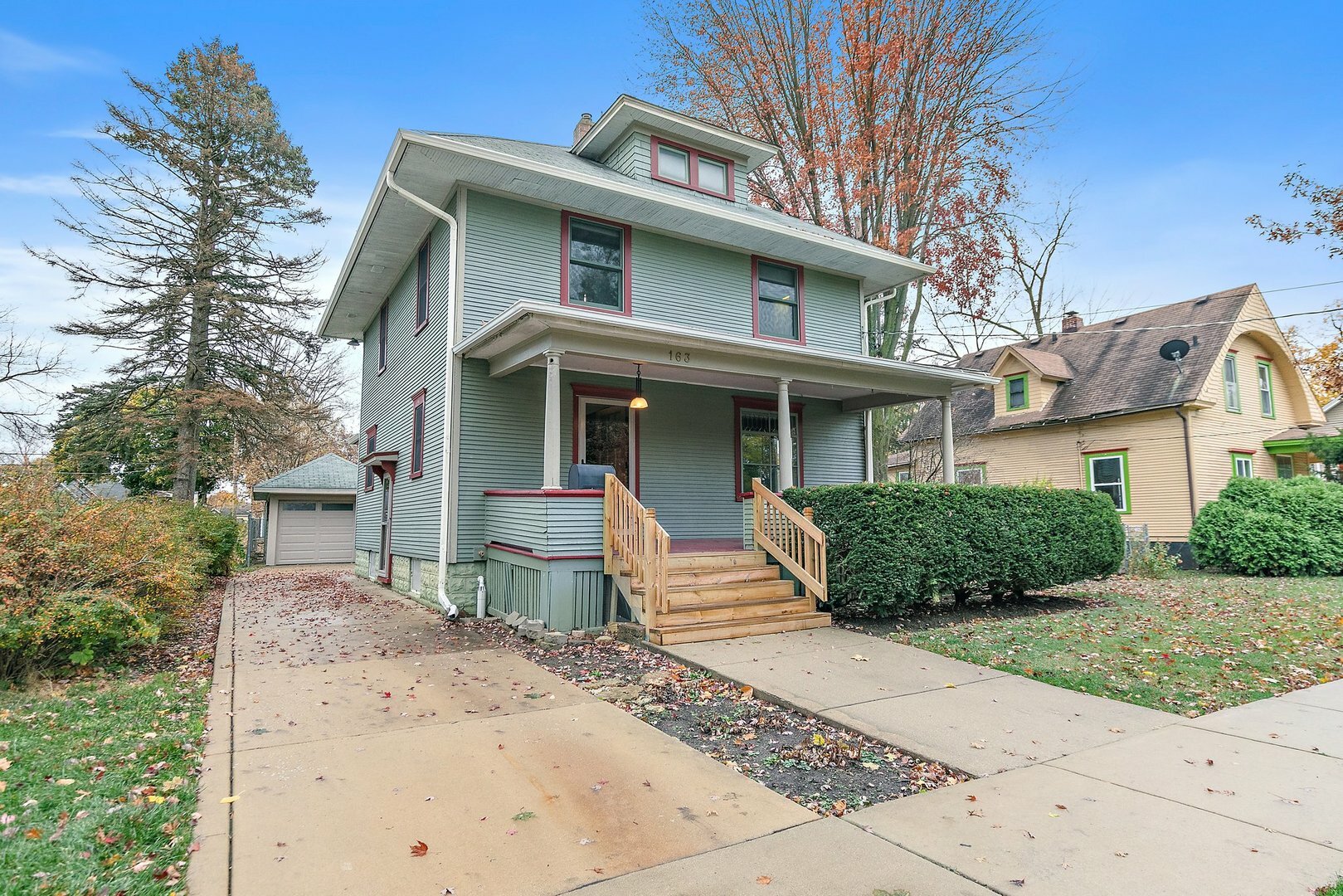 Property Photo:  163 Orchard Street  IL 60123 