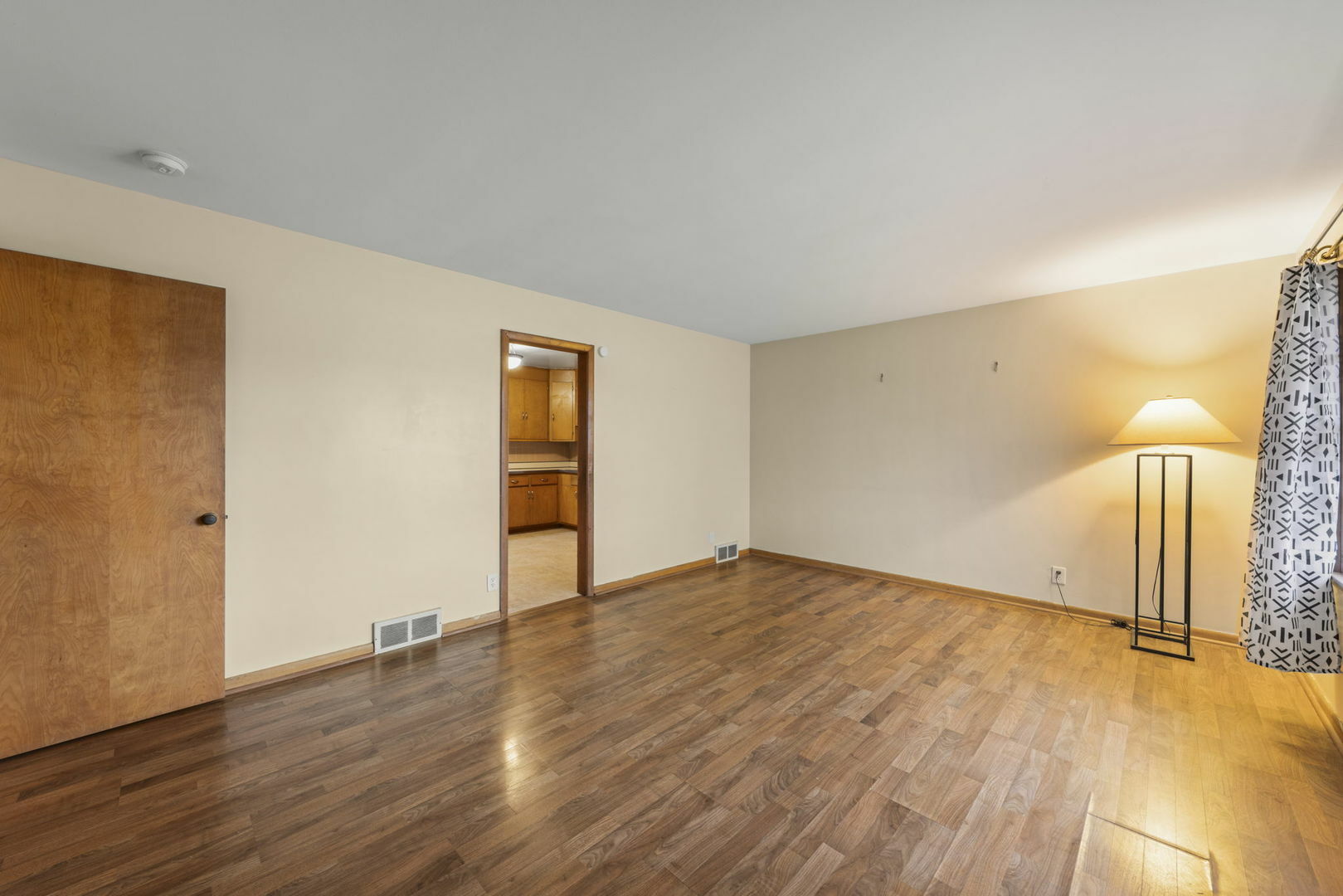 Property Photo:  840 Whitlock Avenue  IL 60506 