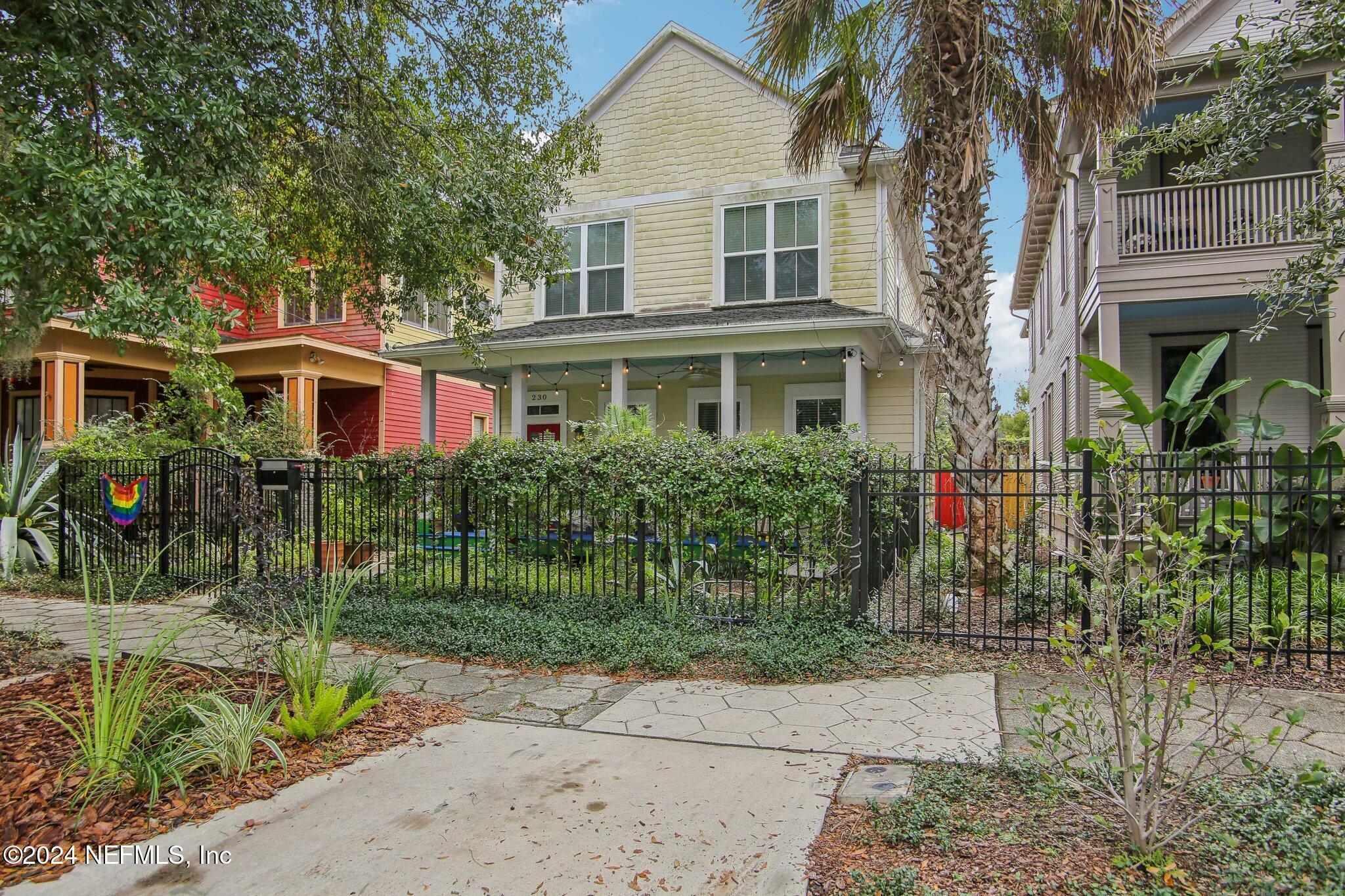 Property Photo:  230 E 4th Street  FL 32206 