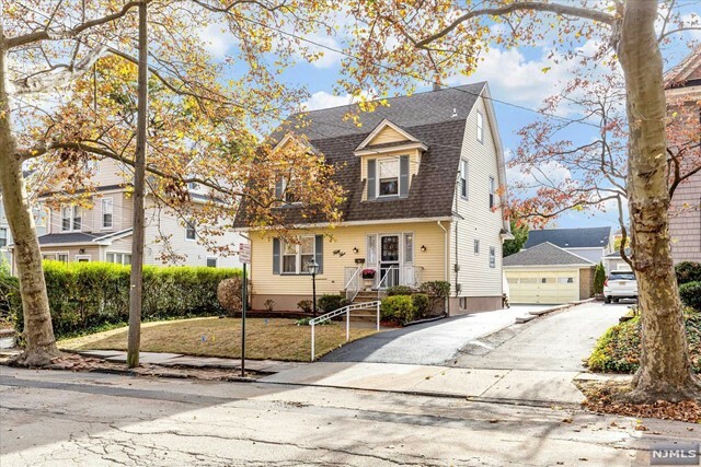 Property Photo:  55 Saint Clair Avenue  NJ 07070 