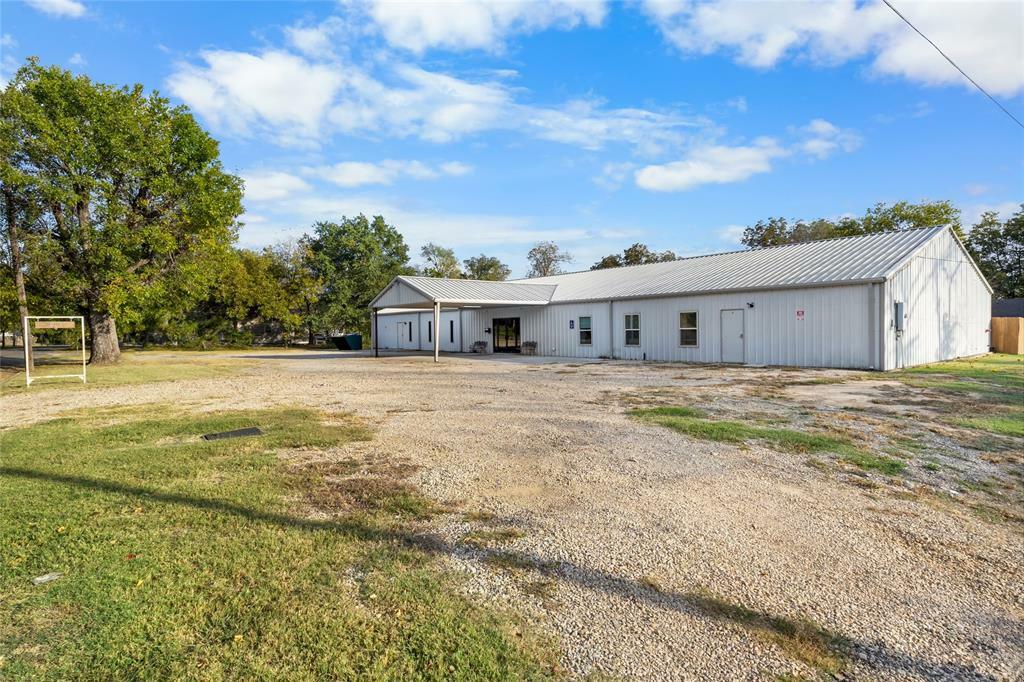 Property Photo:  803 Chestnut  TX 75428 