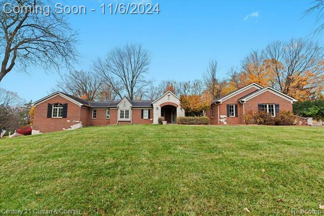 33834 Cotswold Street  Farmington Hills MI 48335 photo