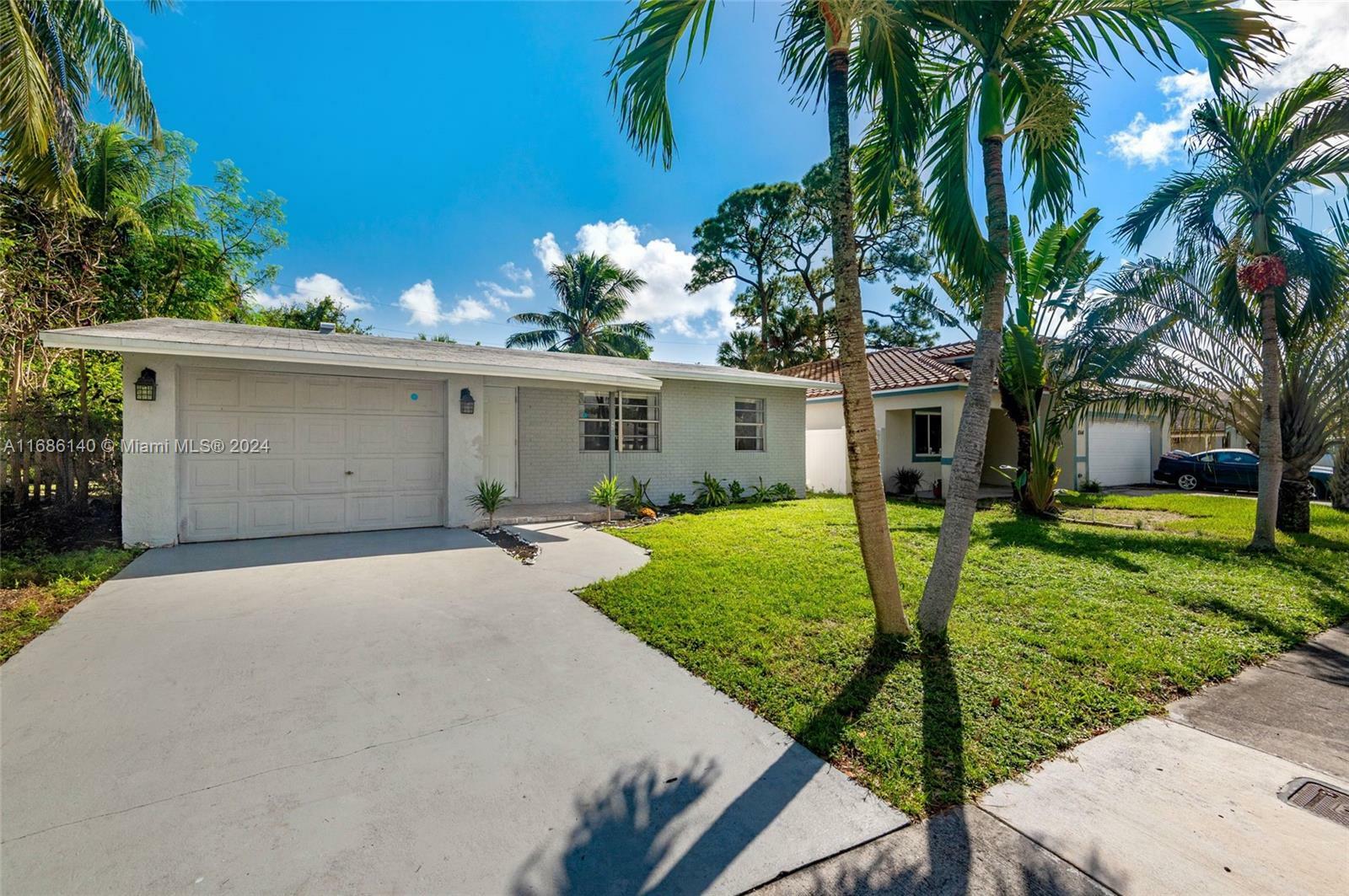 Property Photo:  846 NW 28th Ave  FL 33311 