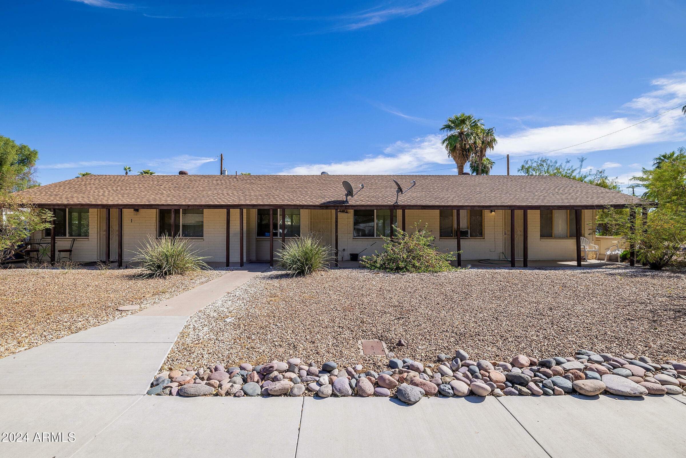 Property Photo:  2513 N 48th Place  AZ 85008 