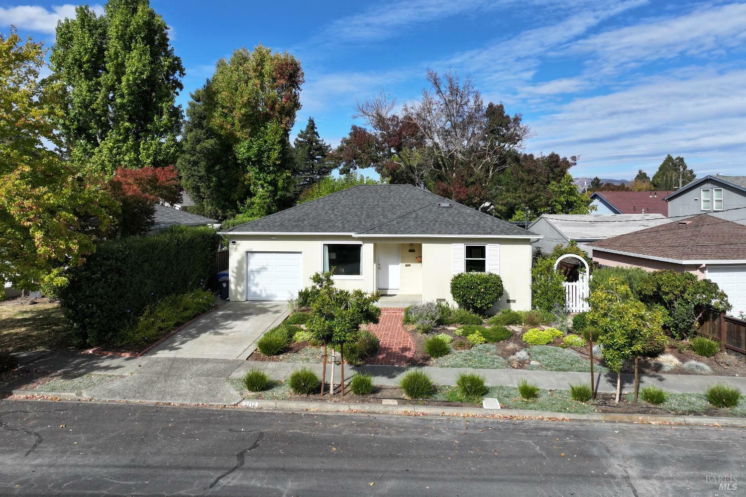 Property Photo:  2712 Illinois Street  CA 94558 