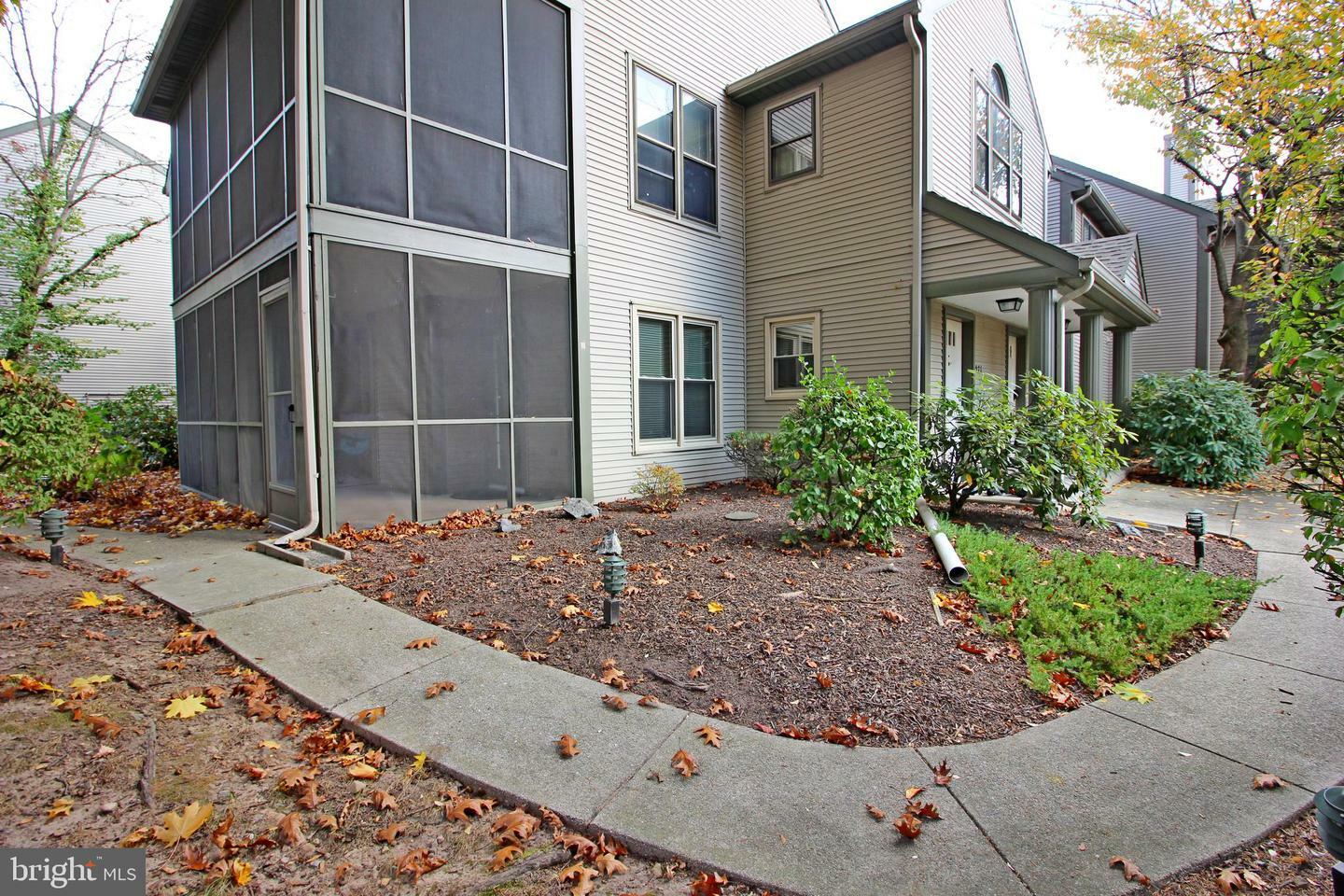 571 Roslaire Drive  Hummelstown PA 17036 photo